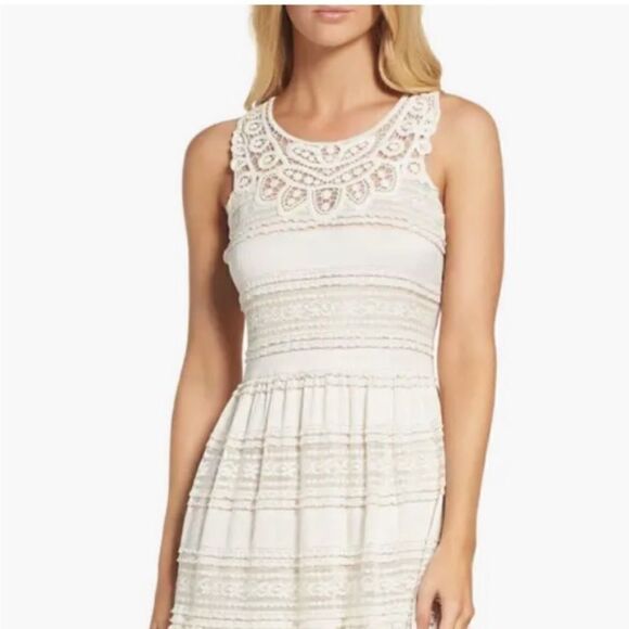 Eliza J Ivory Lace Maxi Dress Size 6 - Picture 2 of 4